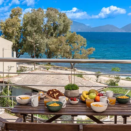Arya Seaside Apartament Karavomylos