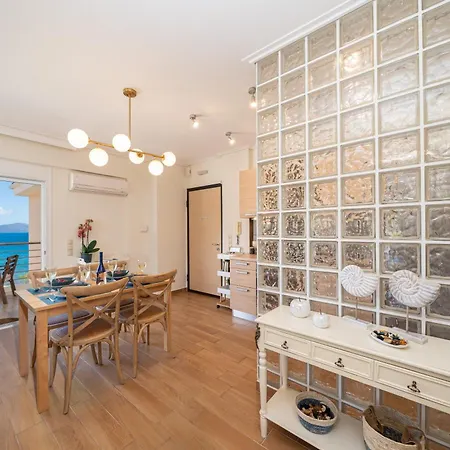 Arya Seaside Appartement Karavomylos
