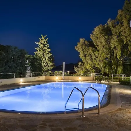 Arya Seaside * カラヴォミロス