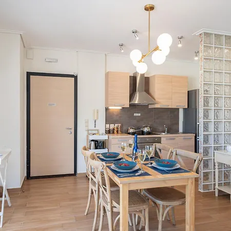 Arya Seaside * 카라보밀로스